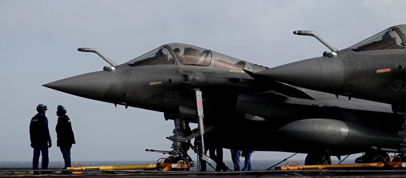 Αυξάνουν κατά 600 εκατ. ευρώ τις εξοπλιστικές δαπάνες μέχρι 31/12 με τροπολογία - Προκαταβολές για Rafale και [email protected];